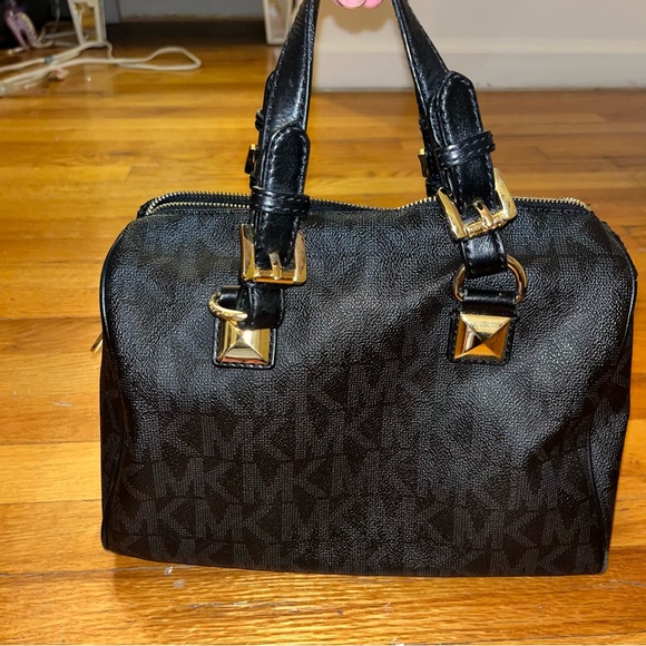 Michael Kors Handbag - Picture 4 of 15